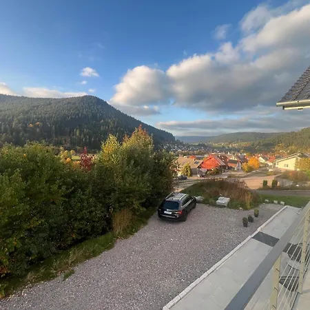아파트 Hermine, Black Forest Retreat, Mit Sonnenterrasse 바이에르스브론